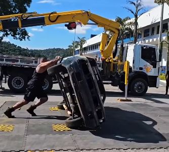 Bitelo no Domingo Legal novamente.
